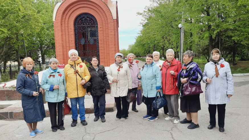 Гвоздики для ветеранов