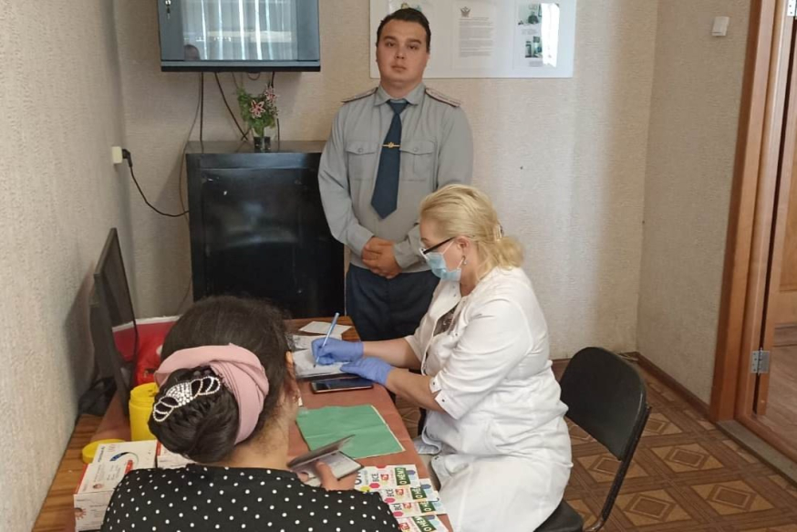 Специалисты Ульяновского регионального отделения РКК выезжают в подразделения УФСИН и рассказывают о профилактике ВИЧ-инфекции